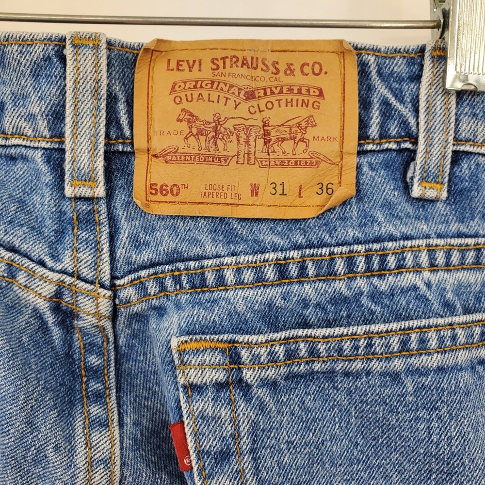 Levis 560 Vintage 90s Loose Fit Tapered Leg Jeans Mens 31x36 Made in USA Blue - Picture 5 of 10